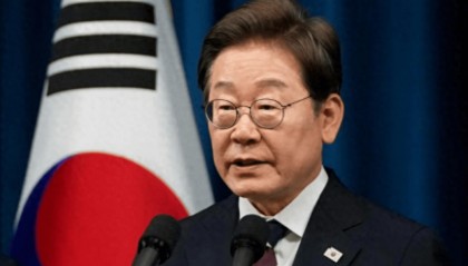 中美谈妥后,与中方会面前,李在明在中国媒体上发文,姿态放的很端正