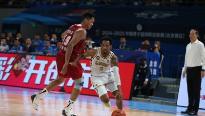 广厦外援布朗夺得总决赛MVP！21-22赛季曾效力北京队