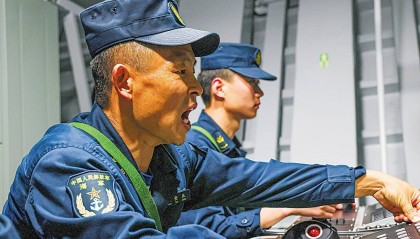 舰炮轰鸣！海军某护卫舰支队开展实弹射击训练