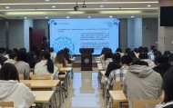 【新闻速递】素布染芳华 非遗传匠心—— 图书馆举办非遗扎染手工体验活动