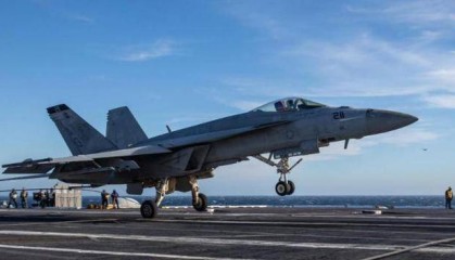10个月内第六架,美国海军的F-18战机又掉一架