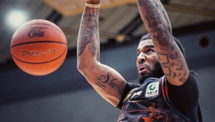 山东男篮升至CBA积分榜第二，邱彪透露盖利近期难回归