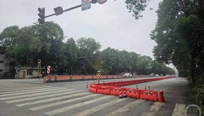 成都一辆客车撞上货车,事故已致6人死亡!多部门称正在调查