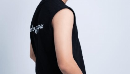 林恒欣：闪耀在时尚模特界的多面新星