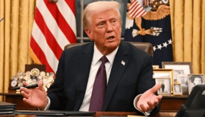 中美没谈成?马斯克涉华表述变了,要抢中企50%股权?外交部火速表态