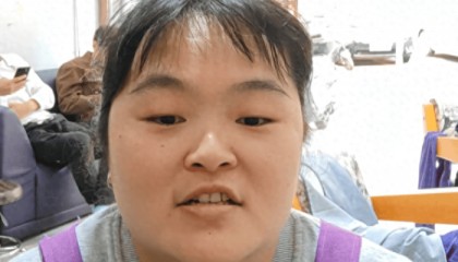 “听劝”的女理发师爆火！全国顾客赶去排队理发，当地文旅连夜发攻略