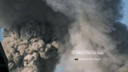 突发开战!以色列35辆自爆车深夜开炸,炸死百人,敢死队RPG反击