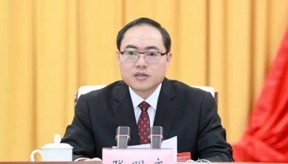 江苏省盐城市原市长张明康,当选山东省烟台市市长