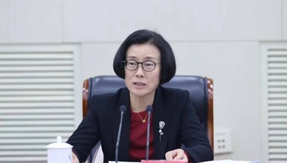 吴忠琼，已卸任省委副书记