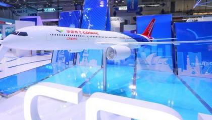 C929客机全球首家意向用户，签了！