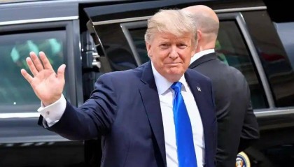 特朗普急于访华，情况已十分危急？在中国身上，有一个最大的筹码