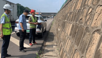 市交通执法支队组织开展高速公路基础设施涉灾风险隐患排查