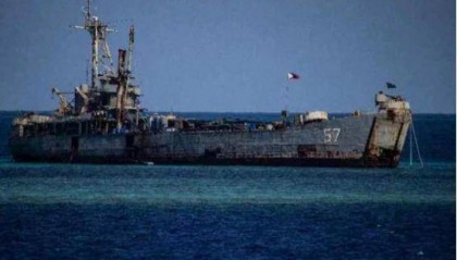 菲律宾要弃船?仁爱礁燃起黑烟真相来了!人民日报敲响“钟声”