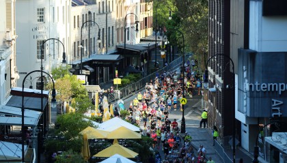 报名费涨到198元,这场半马割了谁的韭菜