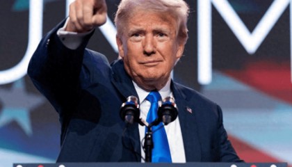 中国被做局了?刚拿下稀土大单,特朗普又要开“第二枪”,全球收到通告,对外释放信号非同寻常