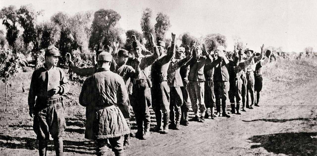 关东军战败投降，1万多名年轻女兵被苏军俘虏，下场如何？