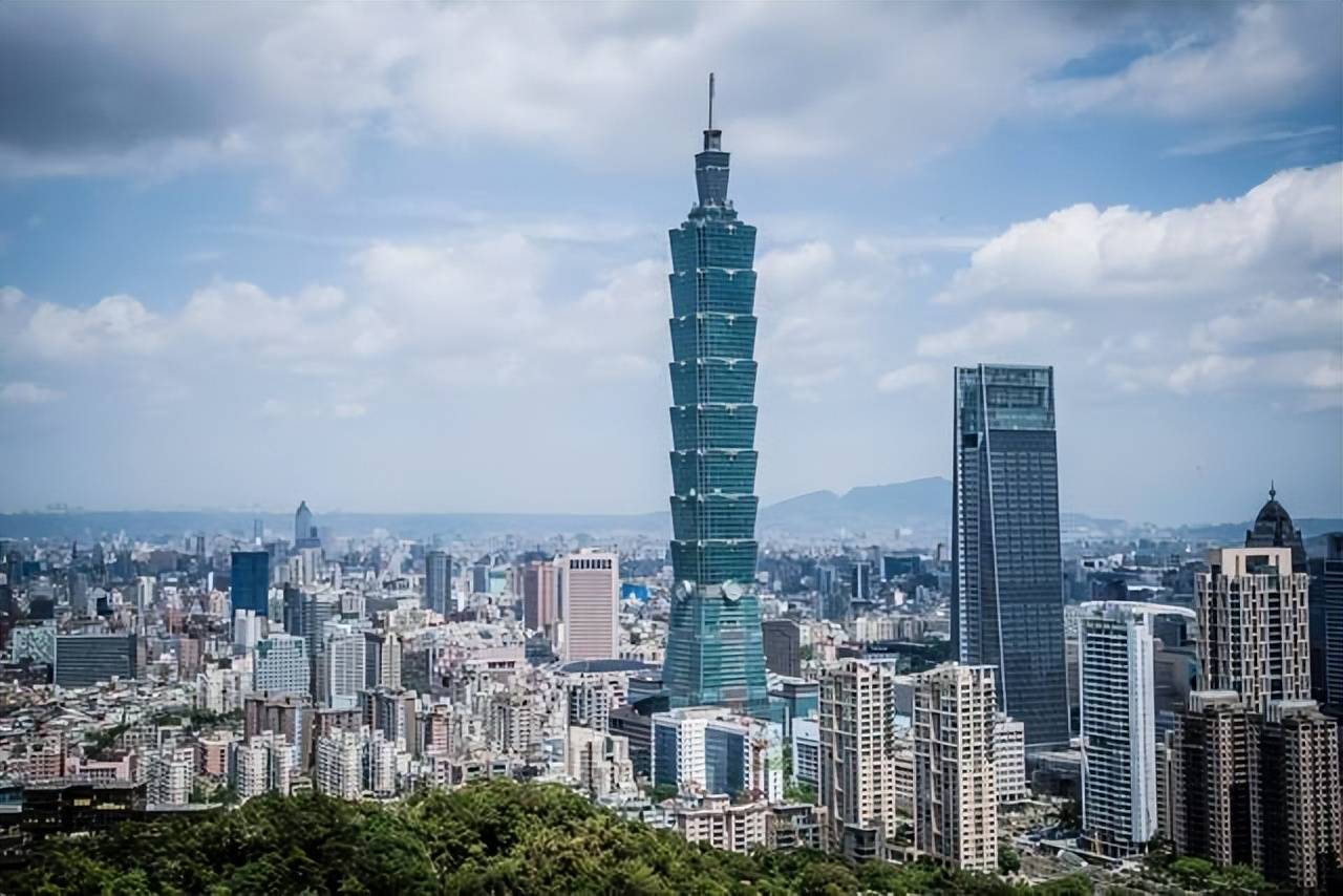 美商务部长扬言:美国得“修理一下”印度、巴西和瑞士这三个国家!中国不会坐视不管
