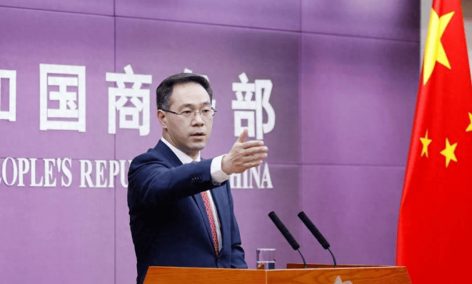 美商务部长扬言:美国得“修理一下”印度、巴西和瑞士这三个国家!中国不会坐视不管