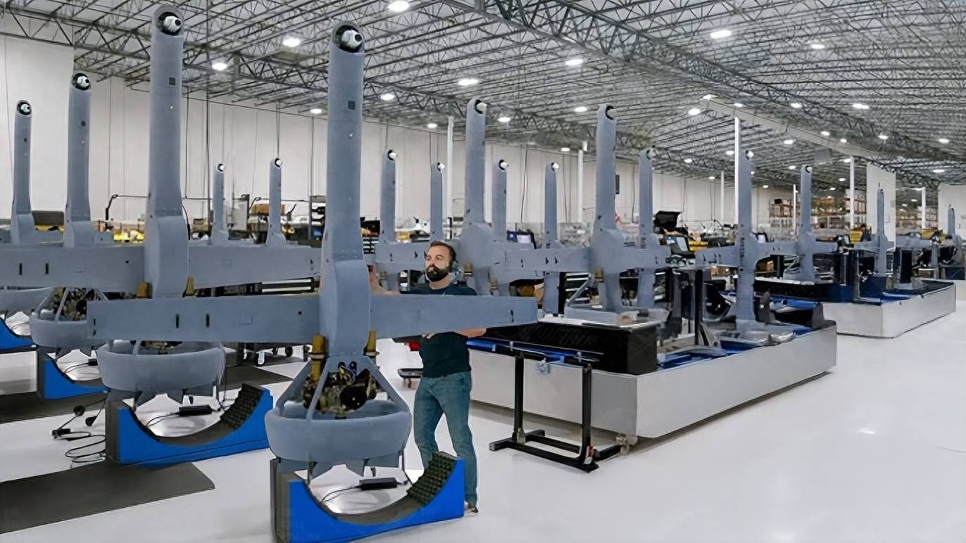 福建舰亮相后，美国计划在两到三年内，采购100万架无人机，减少对中国供应链的依赖