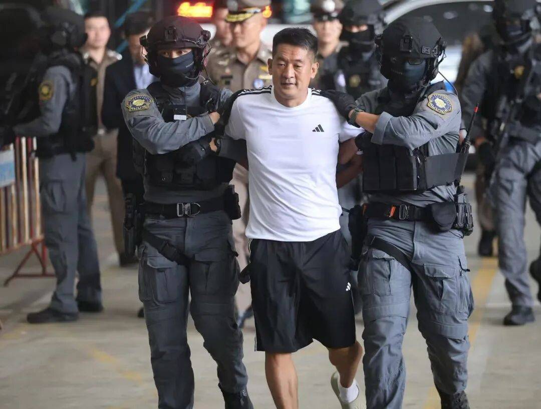 涉案超2.7万亿元!涉赌诈头目佘智江被引渡回中国